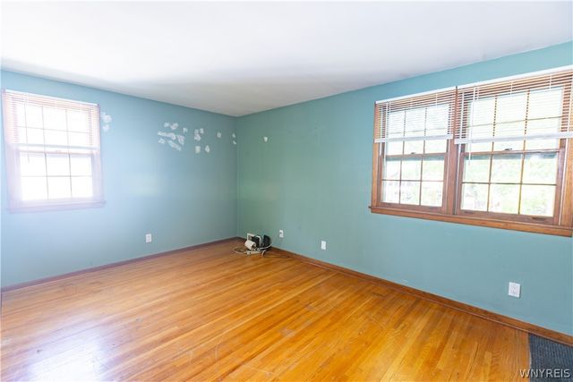 176 Rosewood Drive, West Seneca, NY 14224