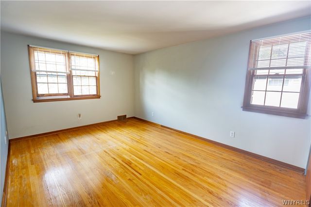176 Rosewood Drive, West Seneca, NY 14224