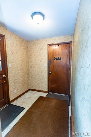 176 Rosewood Drive, West Seneca, NY 14224
