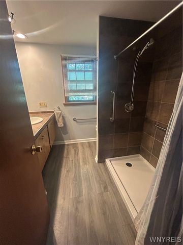 176 Rosewood Drive, West Seneca, NY 14224