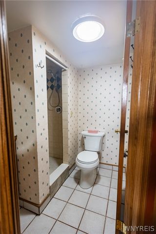 176 Rosewood Drive, West Seneca, NY 14224