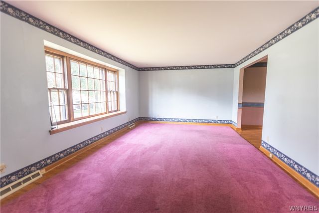 176 Rosewood Drive, West Seneca, NY 14224