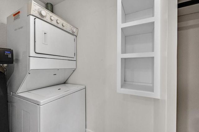 205 Red Oak Drive M, Sunnyvale, CA 94086