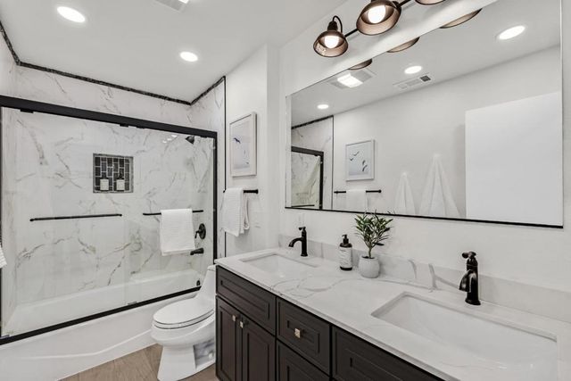 205 Red Oak Drive M, Sunnyvale, CA 94086