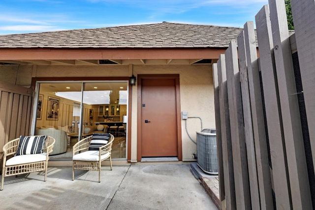 205 Red Oak Drive M, Sunnyvale, CA 94086