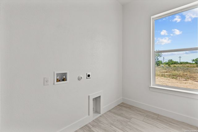 125 Syrah St, La Vernia, TX 78121