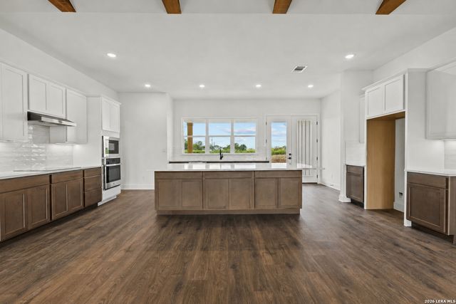125 Syrah St, La Vernia, TX 78121