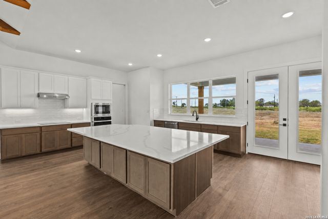 125 Syrah St, La Vernia, TX 78121