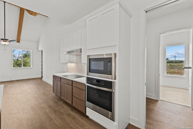 125 Syrah St, La Vernia, TX 78121