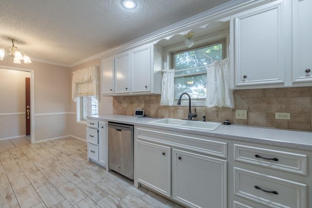 1414 5th Street, Shallowater, TX 79363