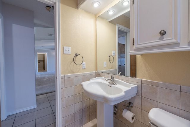 1414 5th Street, Shallowater, TX 79363