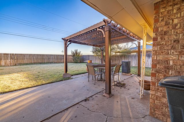 1414 5th Street, Shallowater, TX 79363