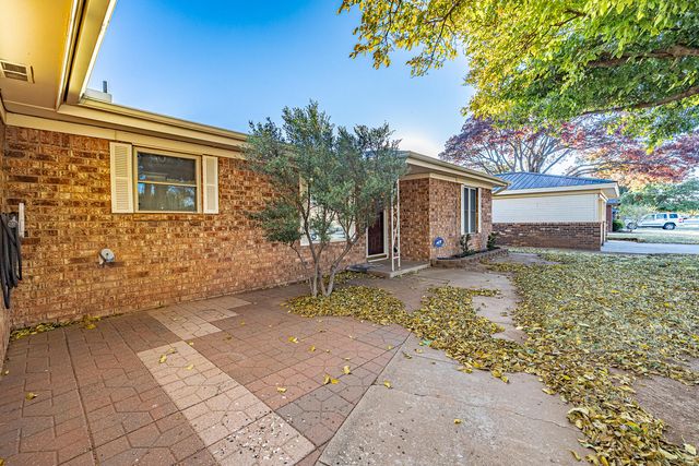 1414 5th Street, Shallowater, TX 79363