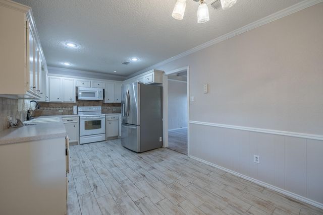 1414 5th Street, Shallowater, TX 79363