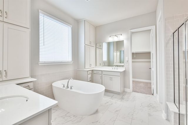 8211 Chartres Wind Drive, Magnolia, TX 77354