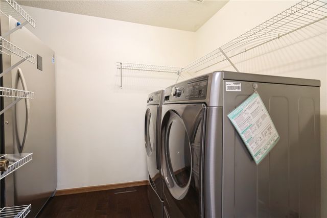 1617 Whitters Way NW, Cedar Rapids, IA 52405