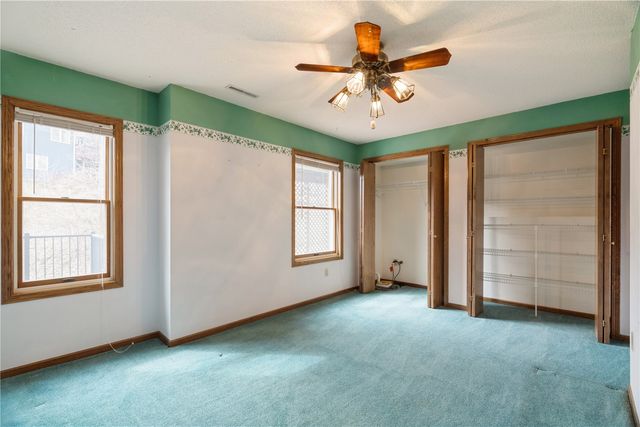 1617 Whitters Way NW, Cedar Rapids, IA 52405