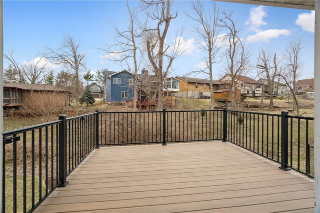 1617 Whitters Way NW, Cedar Rapids, IA 52405