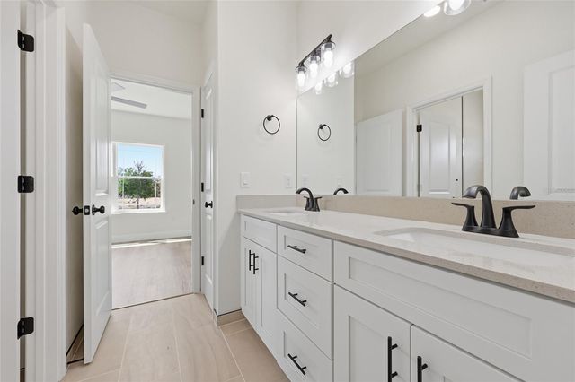 1049 SW 67TH WAY, Gainesville, FL 32607