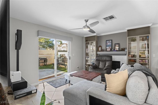 121 Golf Range Street, Las Vegas, NV 89145