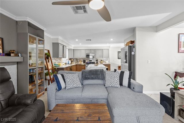 121 Golf Range Street, Las Vegas, NV 89145