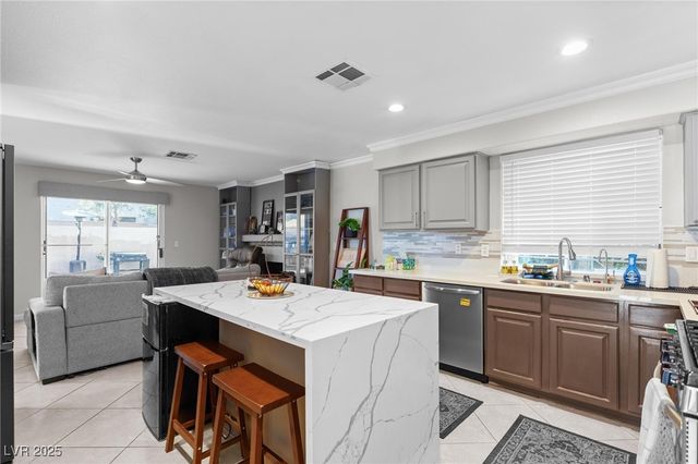 121 Golf Range Street, Las Vegas, NV 89145