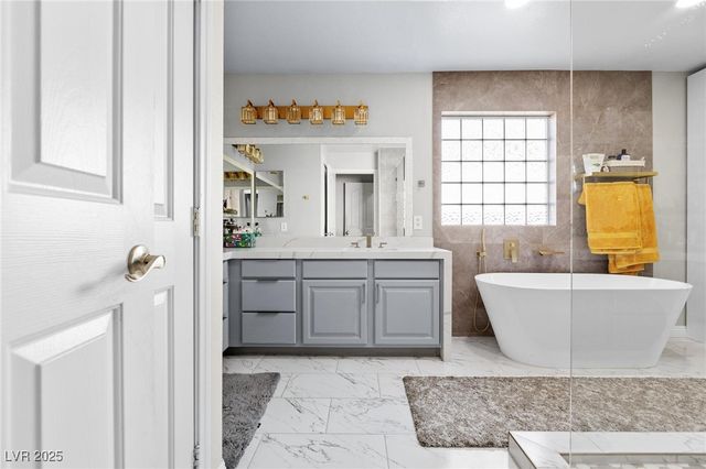 121 Golf Range Street, Las Vegas, NV 89145