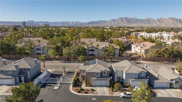 121 Golf Range Street, Las Vegas, NV 89145