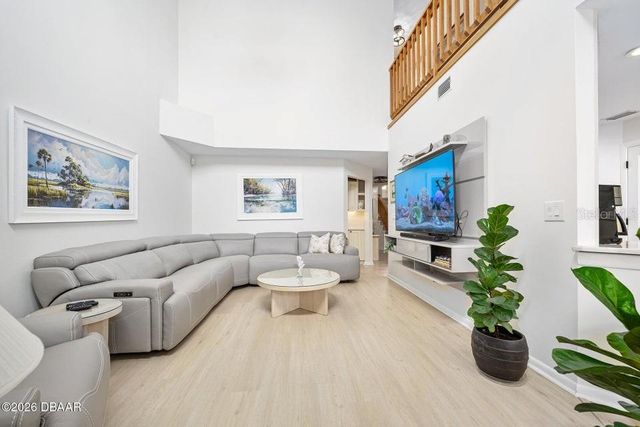 25 MARINA POINT PLACE, Palm Coast, FL 32137