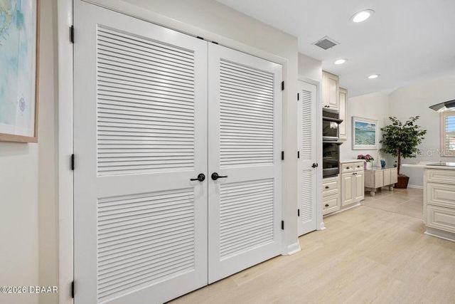 25 MARINA POINT PLACE, Palm Coast, FL 32137