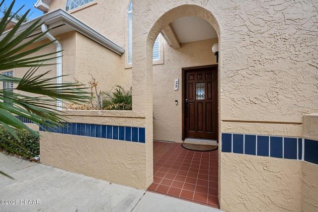 25 MARINA POINT PLACE, Palm Coast, FL 32137