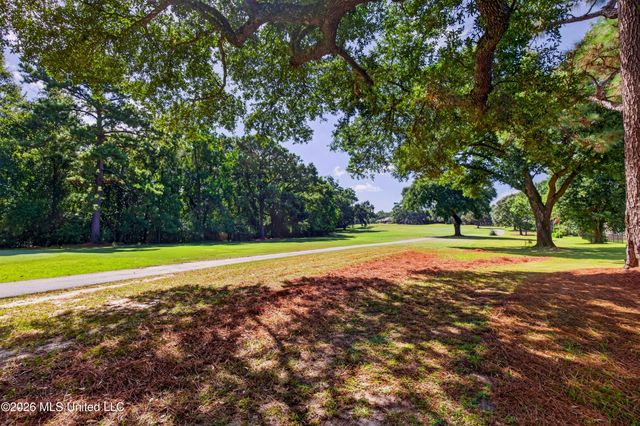 7524 Cherryhill Drive, Diamondhead, MS 39525