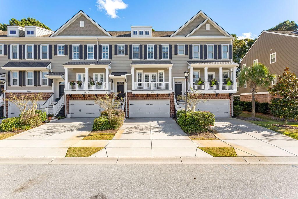 1927 Carolina Towne Court, Mount Pleasant, SC 29464