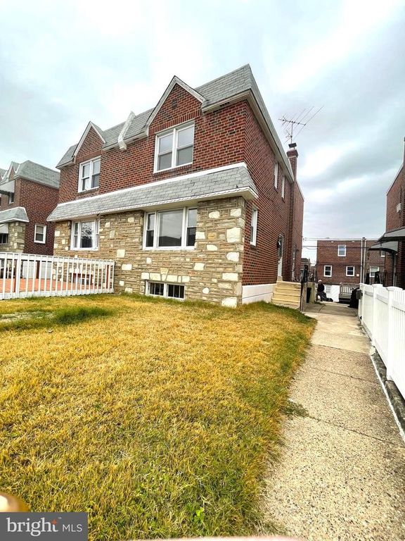 1815 DANFORTH STREET, Philadelphia, PA 19152