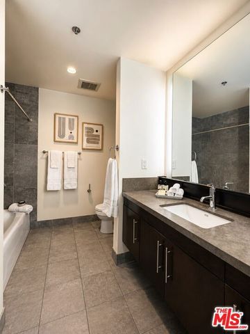 1100 S Hope Street 814, Los Angeles, CA 90015