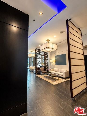 1100 S Hope Street 814, Los Angeles, CA 90015