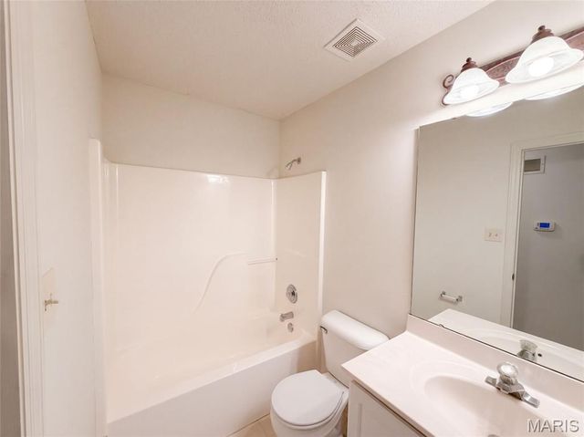 701 Garden Bounty Drive, St Peters, MO 63376