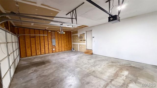 701 Garden Bounty Drive, St Peters, MO 63376