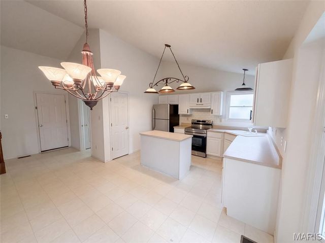 701 Garden Bounty Drive, St Peters, MO 63376