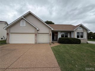 701 Garden Bounty Drive, St Peters, MO 63376