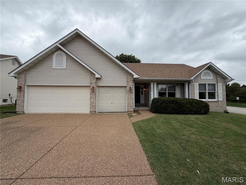 701 Garden Bounty Drive, St Peters, MO 63376