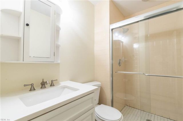 6 Valirey DR, Hampton, VA 23669