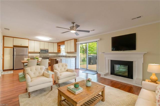 6 Valirey DR, Hampton, VA 23669
