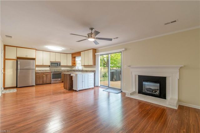 6 Valirey DR, Hampton, VA 23669