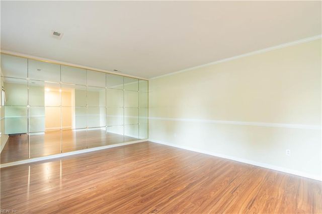 6 Valirey DR, Hampton, VA 23669