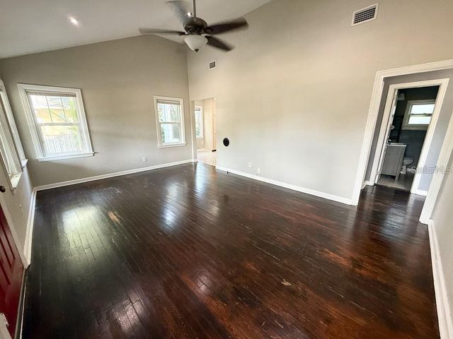 2434 9TH AVENUE N, St Petersburg, FL 33713