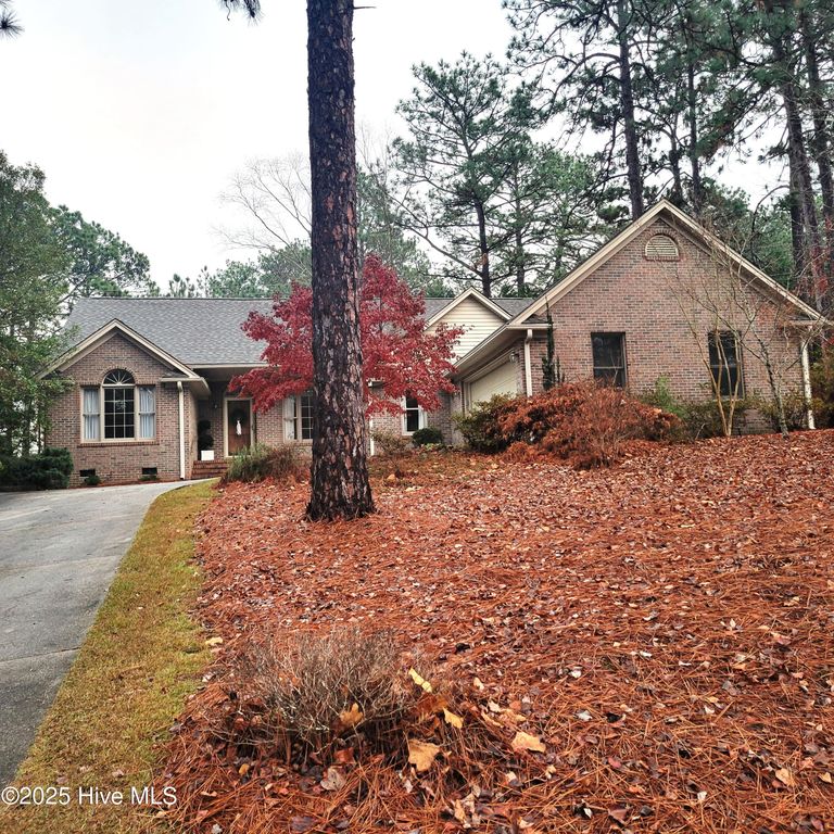 170 Bridle Path Circle, Pinehurst, NC 28374