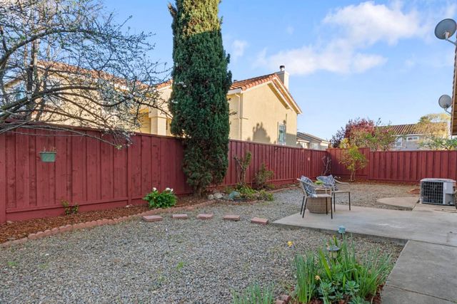 31500 Silvertide Drive, Union City, CA 94587