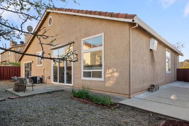 31500 Silvertide Drive, Union City, CA 94587