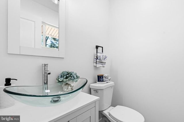 4501 APPLE TREE DR, Alexandria, VA 22310